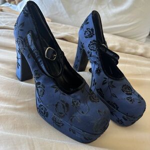 Vintage Blue Floral Women's Heels